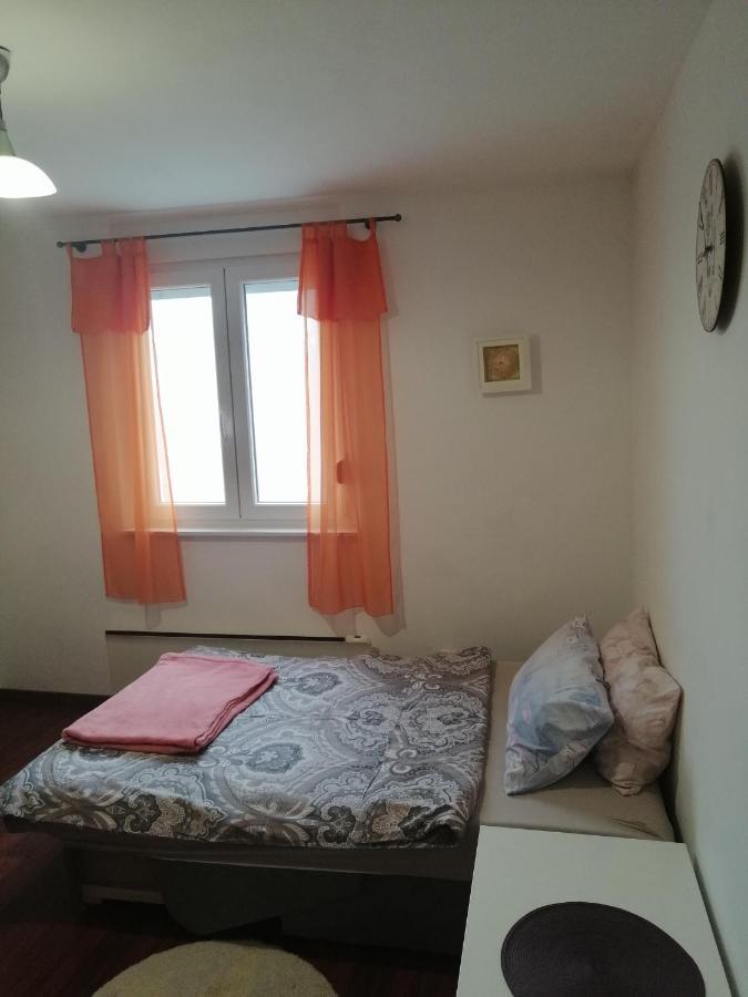 Apartman Gobac Karlovac Bagian luar foto